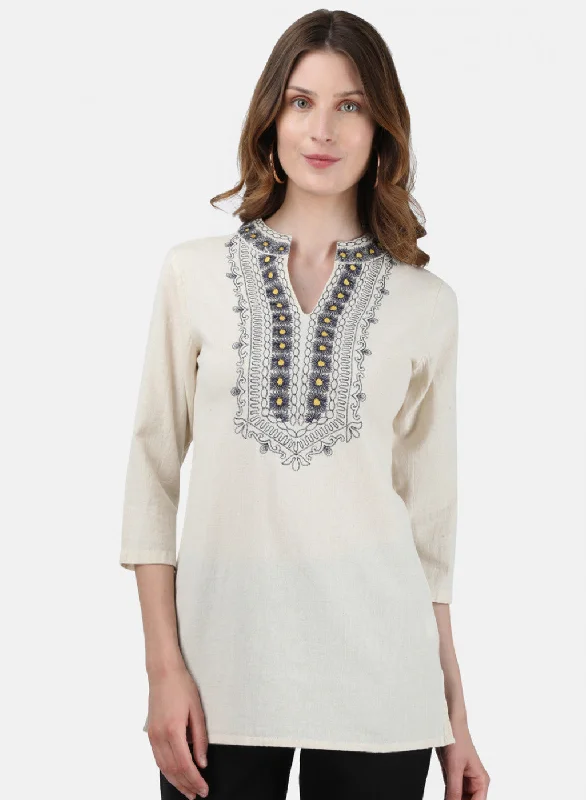 Bargain Bin Womens Beige Embroidered Top