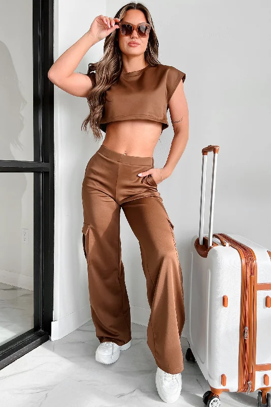 Get It Before It’s Gone Point Of Interest Crop Top & Cargo Pants Set (Mocha)