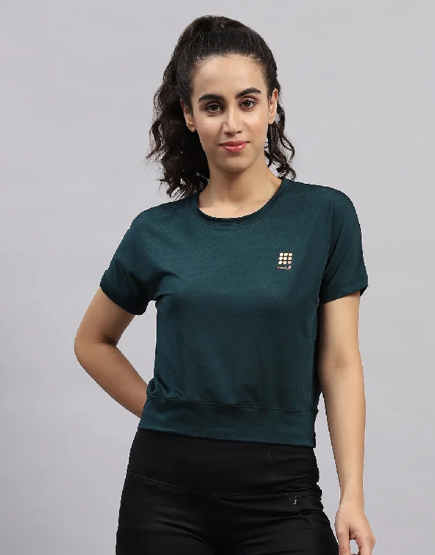 Quick Sale Women Green Solid Round Neck Half Sleeve Top