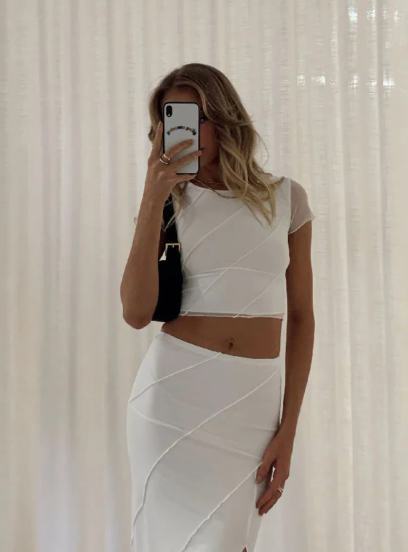 Weekend Discounts to Savor Mateo Top White