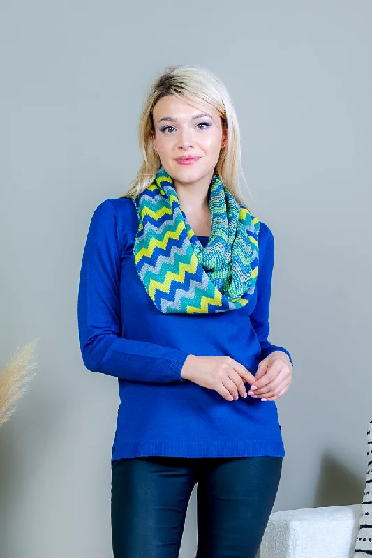 Weekend Specials You Can't Miss Long Sleeve Sweater with Button Adorned Side Vents and Multi Color Infinity Scarf (FS194020) Weekend Specials You Can't Miss Long Sleeve Sweater with Button Adorned Side Vents and Multi Color Infinity Scarf (FS194020)