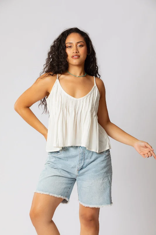 Weekend Deals That Impress Edith Top