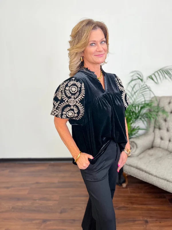 Deal Explosion Come Closer Velvet Embroidered Top-Black