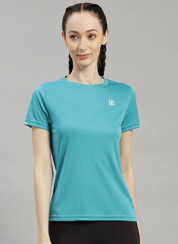 Weekend Bargains to Love Women Blue Solid Top