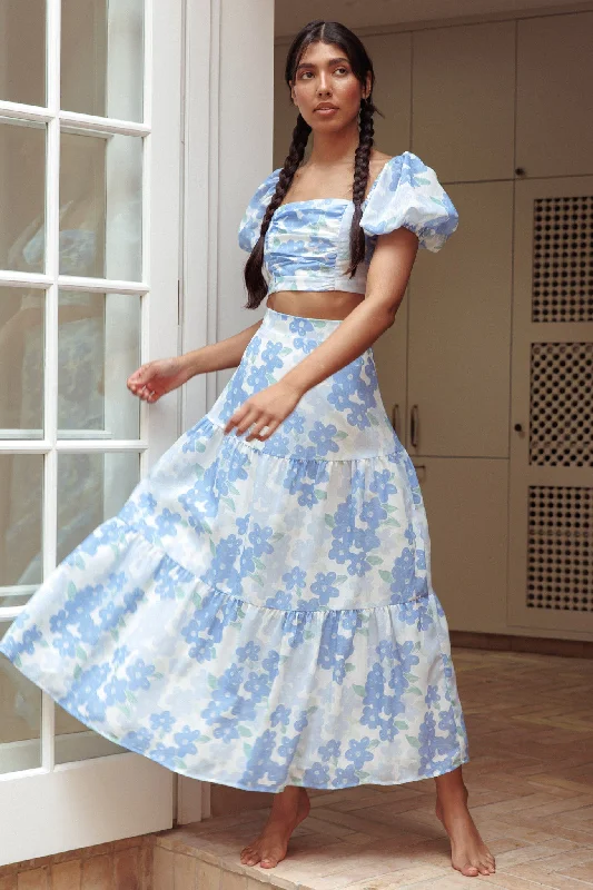 Weekend Offers That Impress The Moment Maxi Skirt Floral Blue