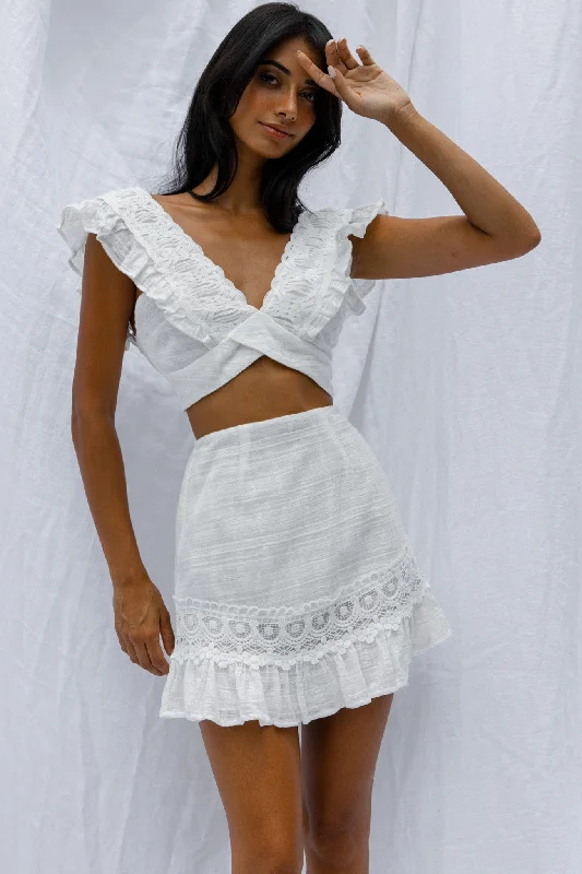 Savings Spectacular Just Bliss Tied Back Crop Top White