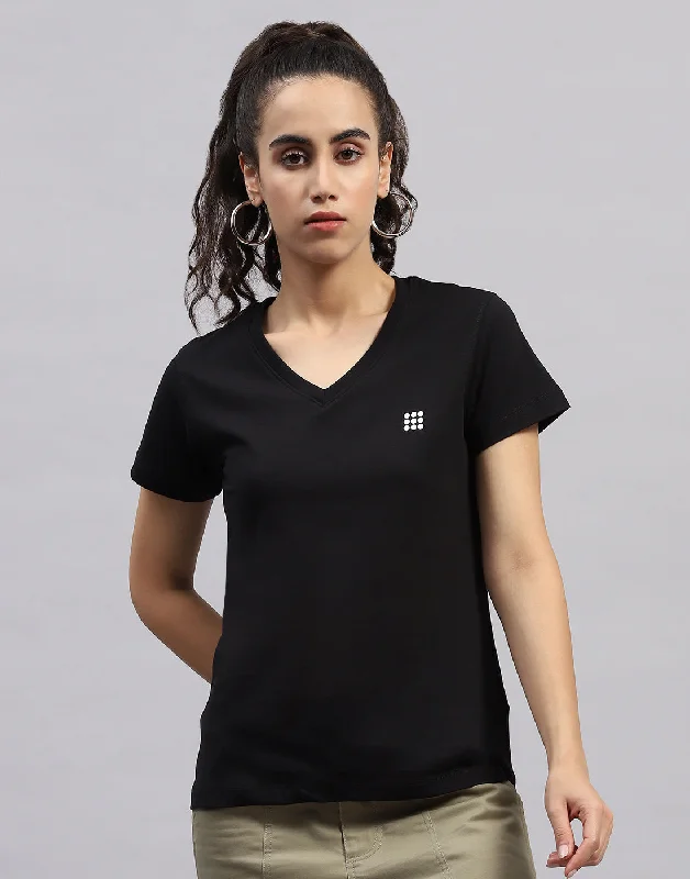 Buy Now Women Black Solid V Neck Half Sleeve Top
