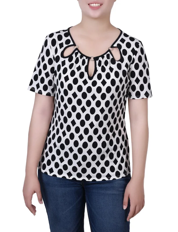 Can't Miss Short Sleeve Top With Ring Details
