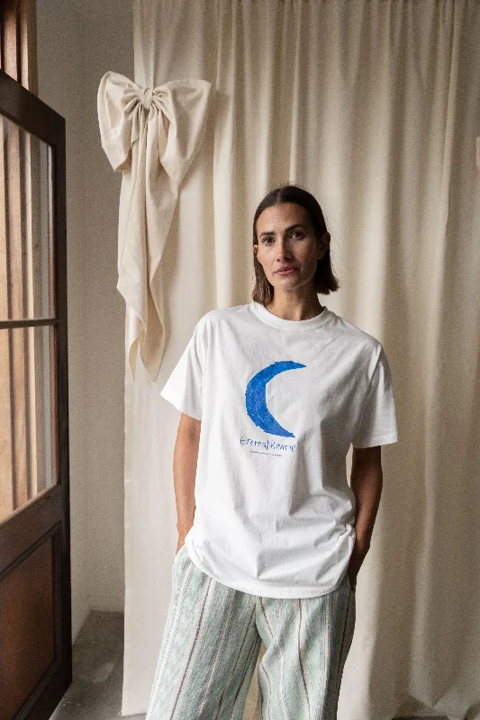 Weekend Discounts to Grab Moon Tee