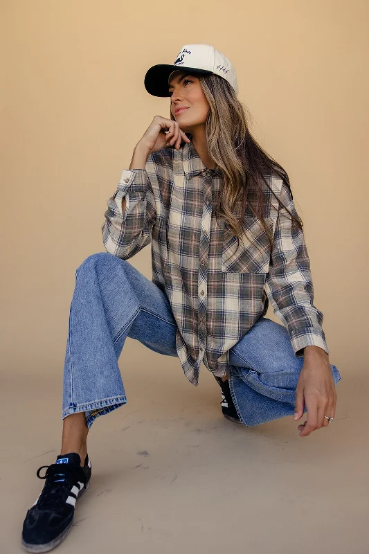 Weekend Savings Spectacular Mountain Views Button Down